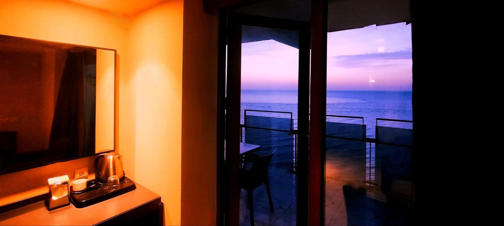 Ashtal Beach Hotel Batumi Exterior foto